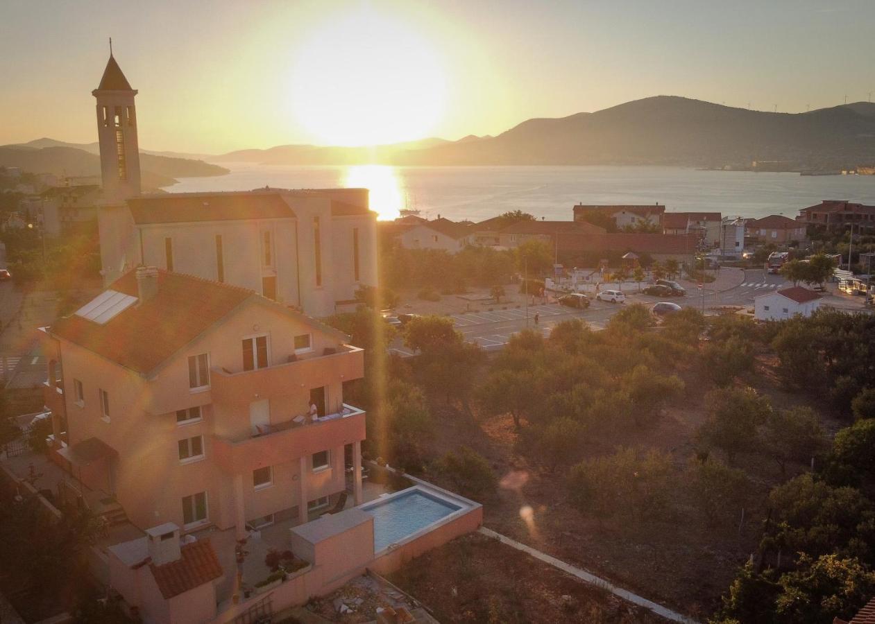 Apartment Juric Трогир Екстериор снимка