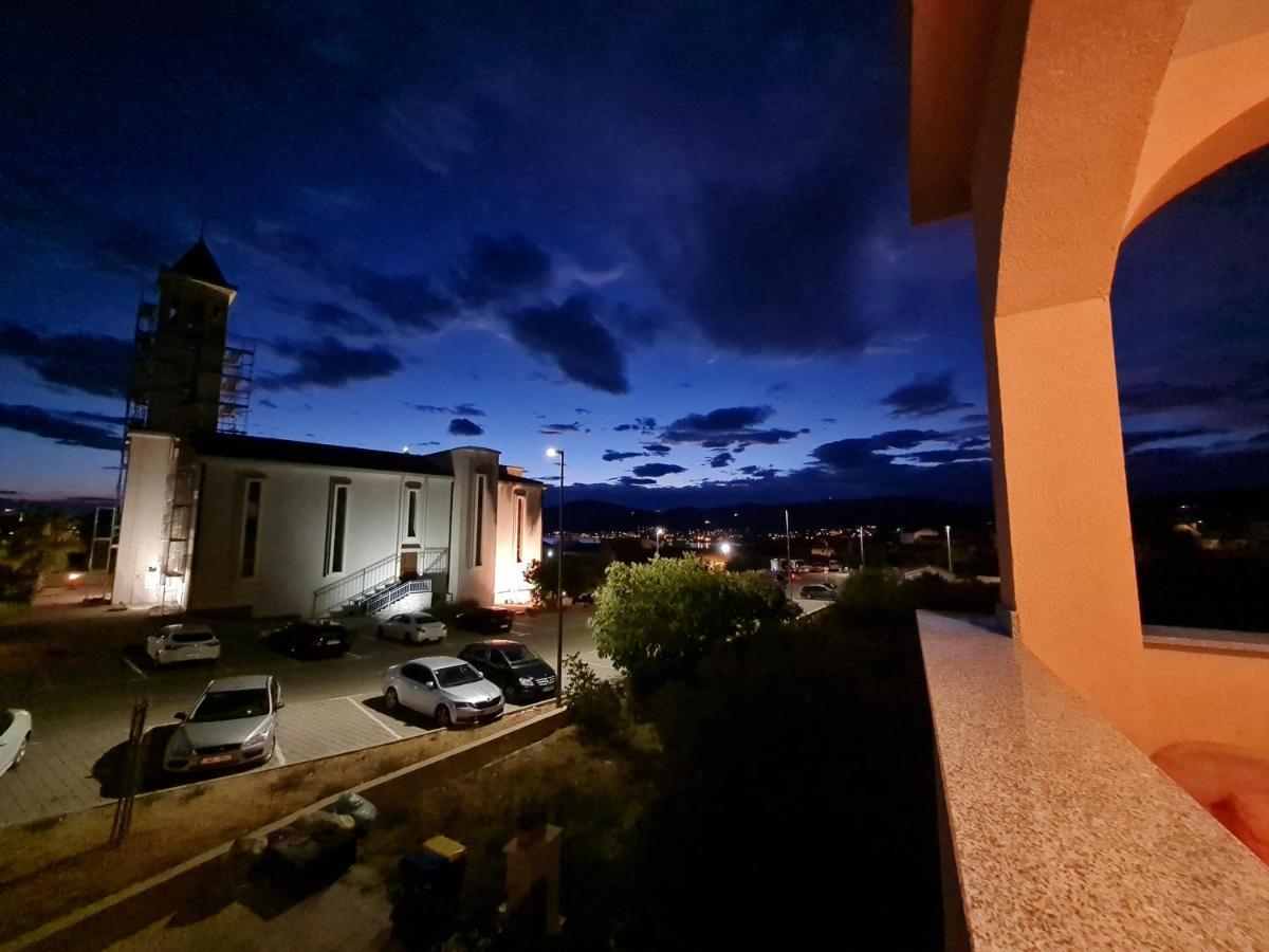 Apartment Juric Трогир Екстериор снимка