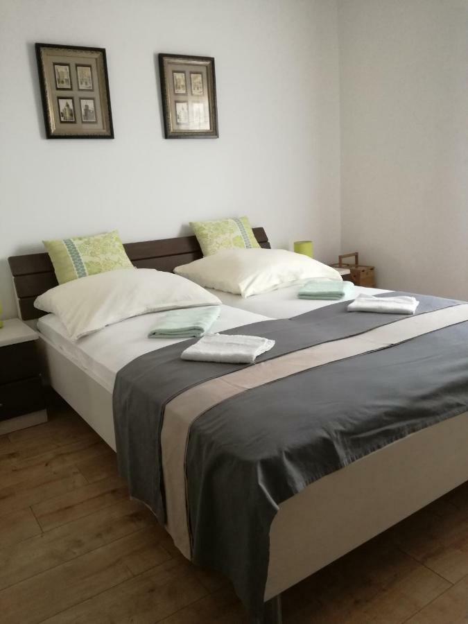 Apartment Juric Трогир Екстериор снимка