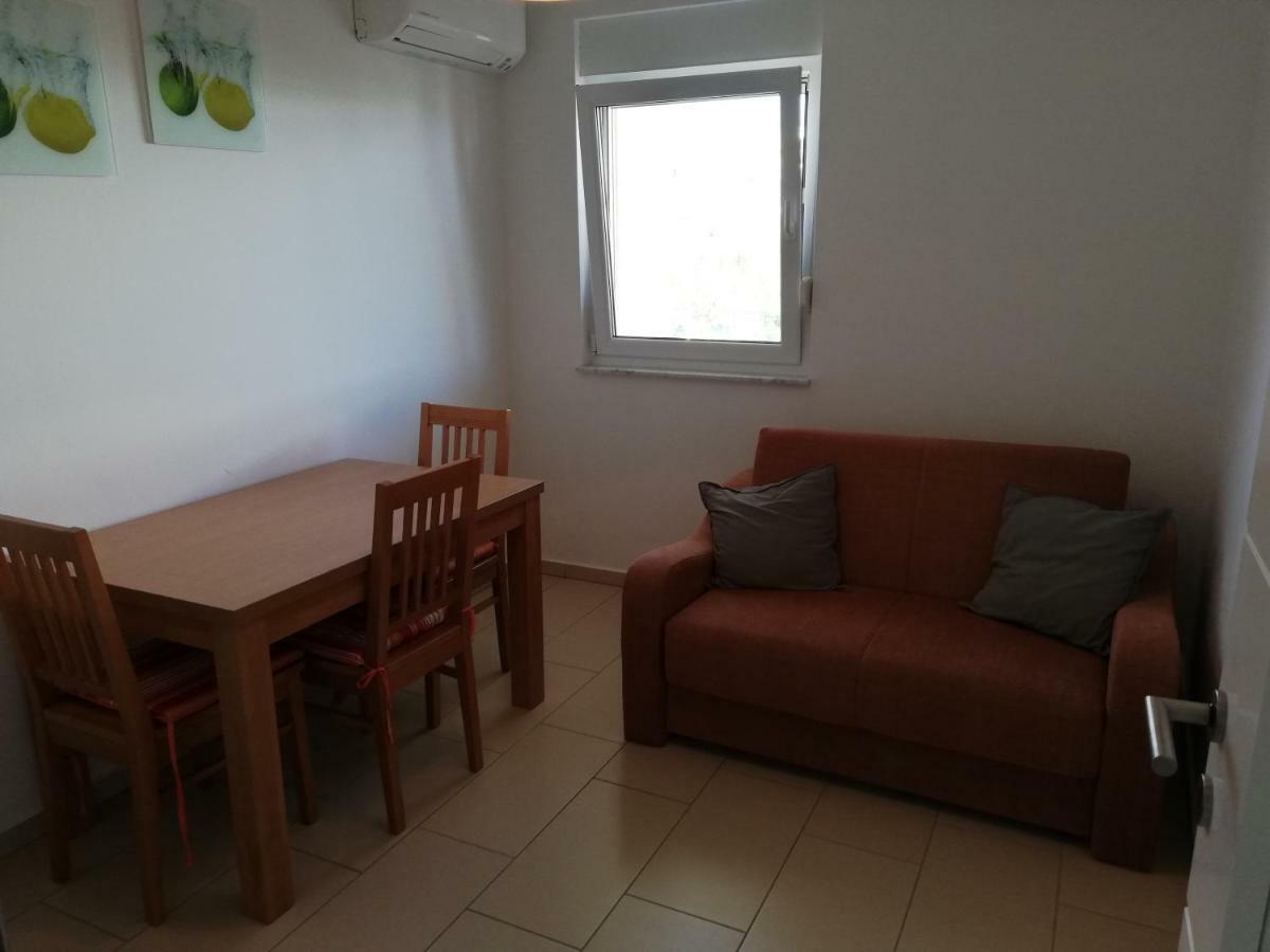 Apartment Juric Трогир Екстериор снимка