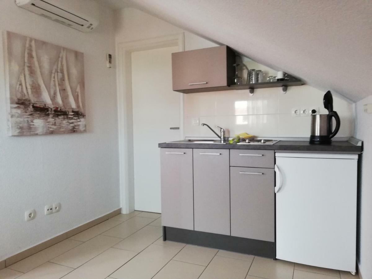 Apartment Juric Трогир Екстериор снимка